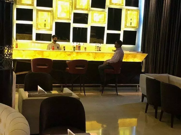 Fotos del hotel KST Sarovar Portico:  4