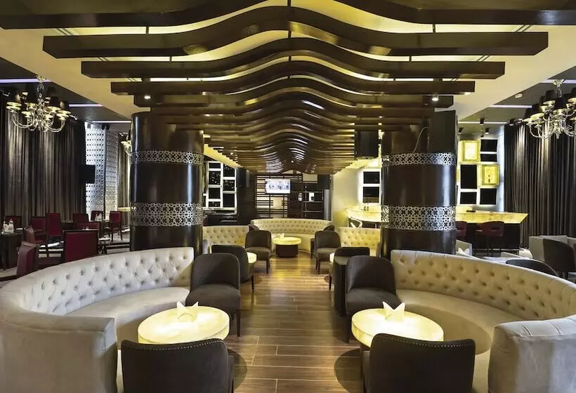 Fotos del hotel KST Sarovar Portico:  18