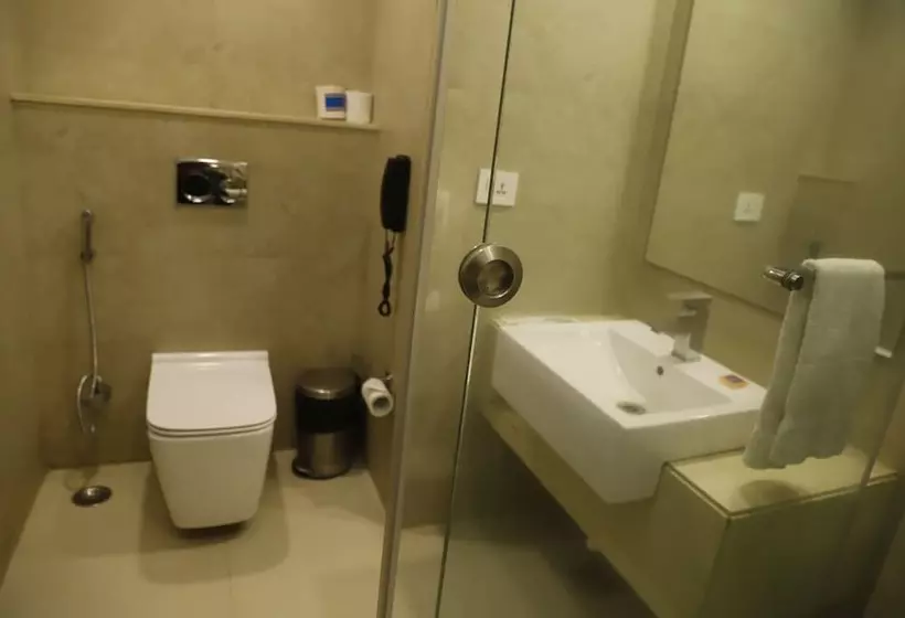 Fotos del hotel KST Sarovar Portico:  14
