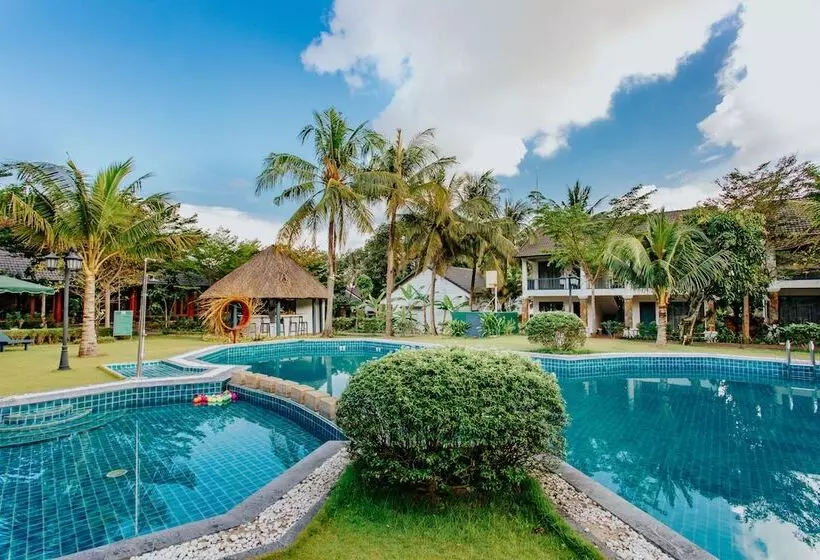 Santa Garden Resort