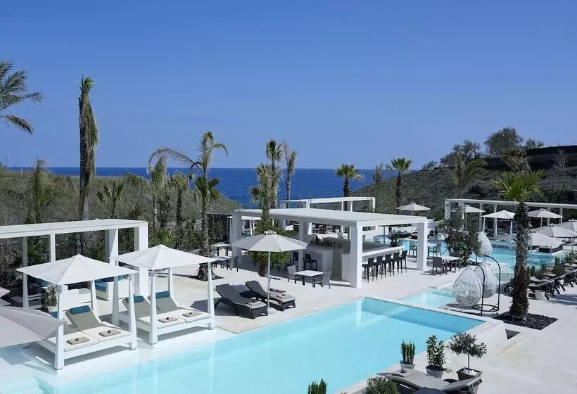 Aurora Luxury Suites