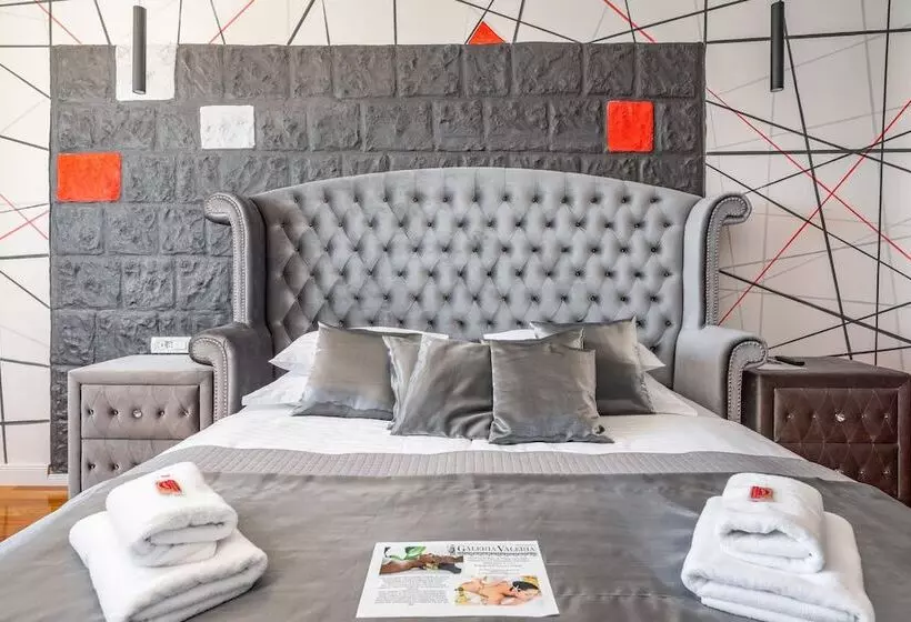 Galeria Valeria Seaside Downtown – Mag Quaint & Elegant Boutique Hotels