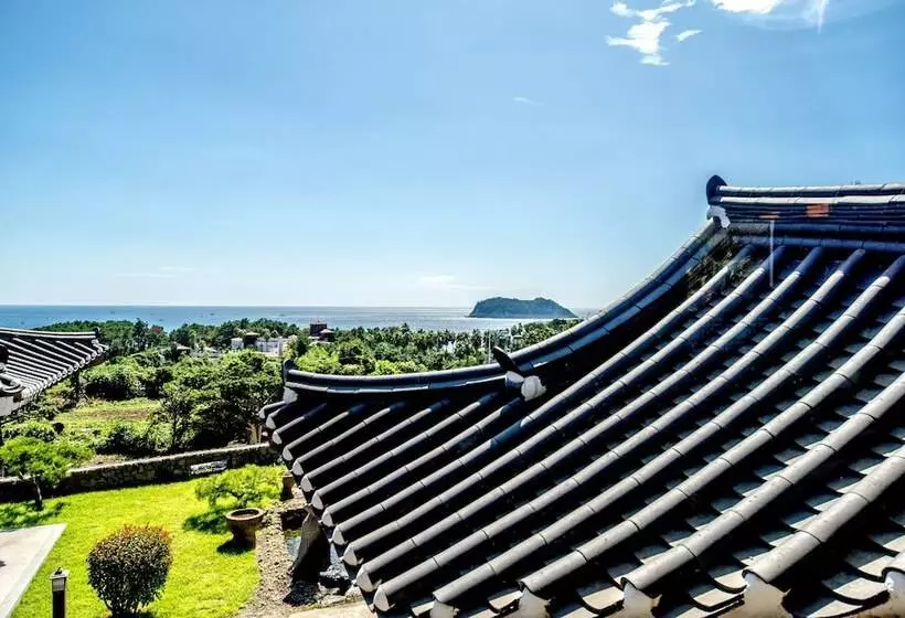 Fotos del hotel Jeju Hanok  Hallagung:  7