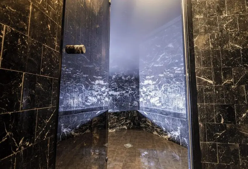 Fotos del hotel Marquis Hotels Issabel's:  2