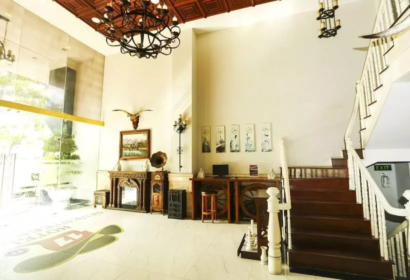 Fotos del hotel Seventeen Saloon:  3