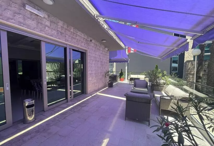 Fotos del hotel Butua Residence:  8