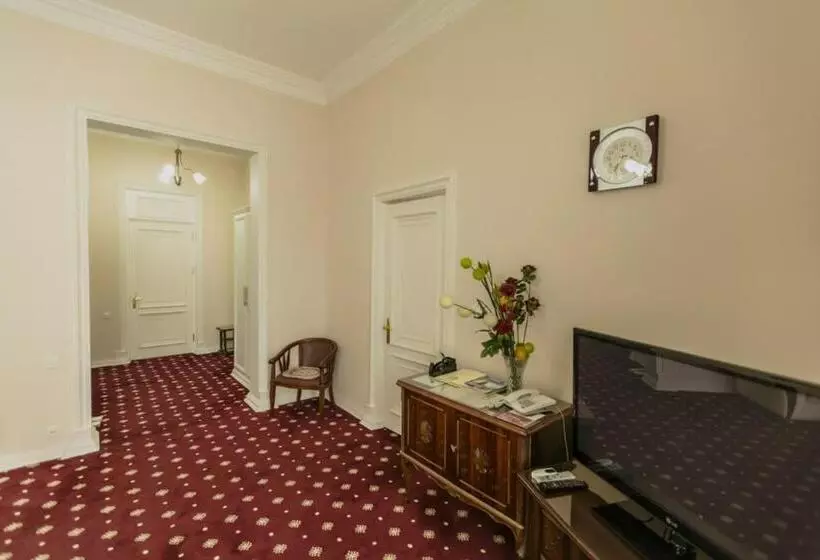 Fotos del hotel Konstantin:  7