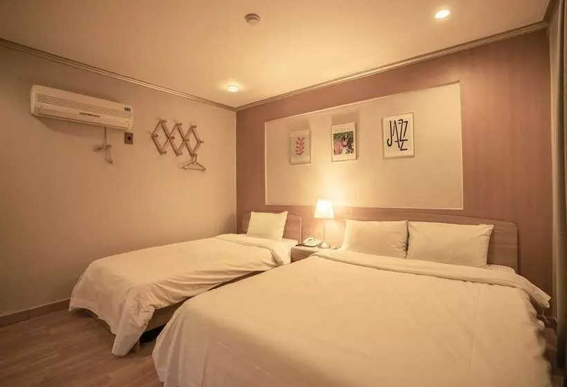 Fotos del hotel Jeju Stay:  17