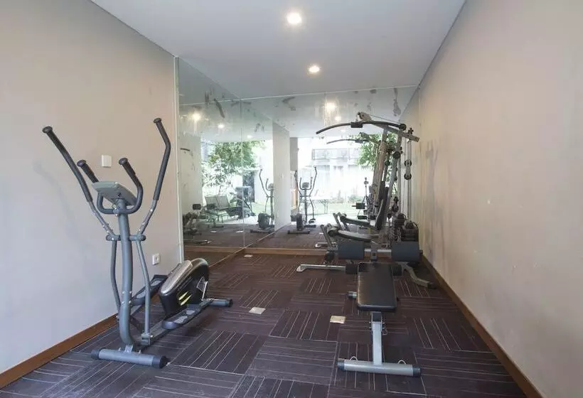 Fotos del hotel Reddoorz Cipete Selatan:  3