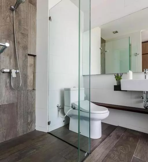 Fotos del hotel Upscale Suites:  7
