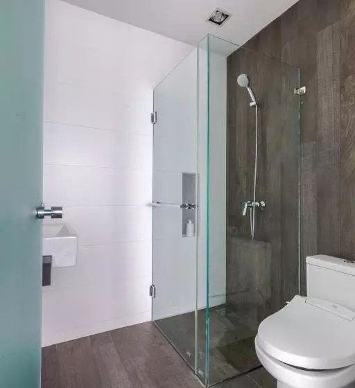 Fotos del hotel Upscale Suites:  10