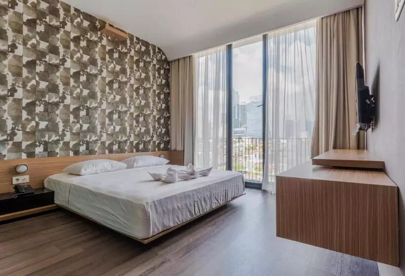Fotos del hotel Upscale Suites:  22