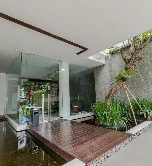 Fotos del hotel Upscale Suites:  5