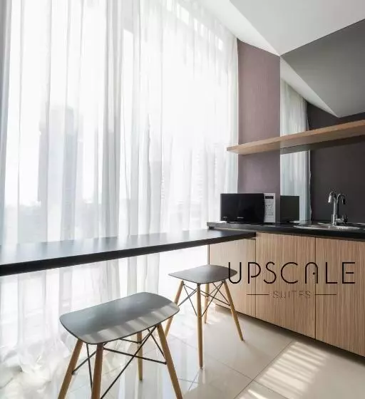 Fotos del hotel Upscale Suites:  14