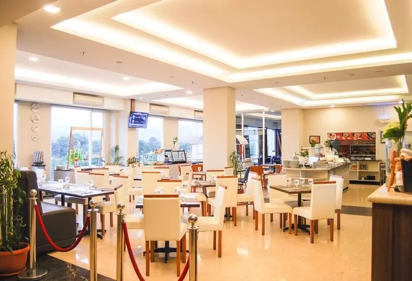 Fotos del hotel Grand Tebu:  7
