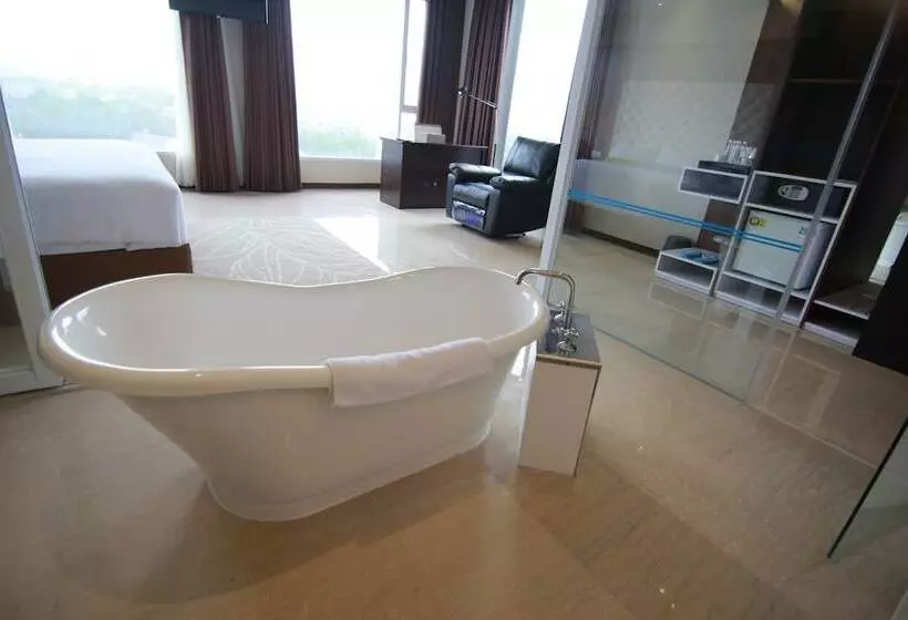 Fotos del hotel Grand Tebu:  12