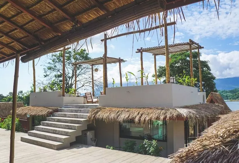 Fotos del hotel The Sanctuary Nam Ngum Beach Resort:  15