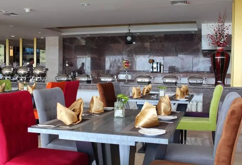 Fotos del hotel Swiss-belhotel Makassar:  19
