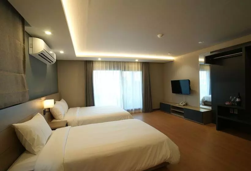 Amber House
