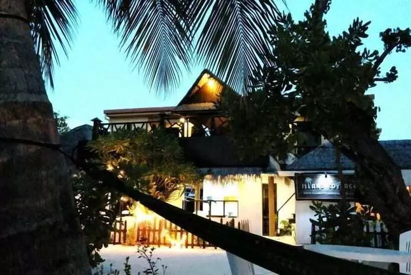 Fotos del hotel Island Cottage:  25