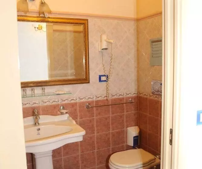 Fotos del hotel Nuovo Hotel Sangiuliano:  11