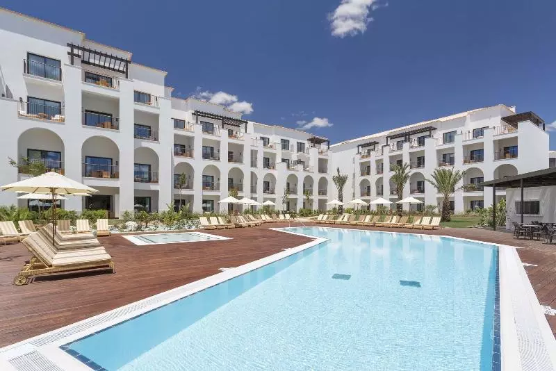 Fotos del hotel Pine Cliffs Ocean Suites, A Luxury Collection Resort & Spa, Algarve:  2