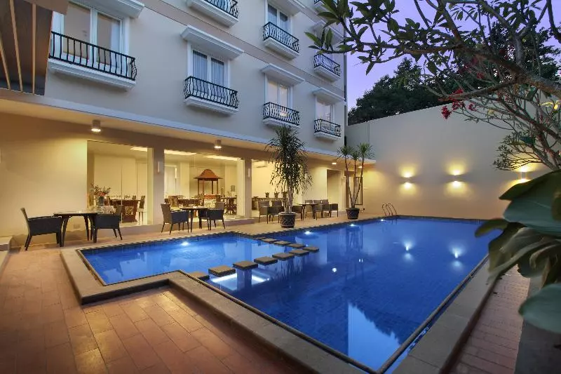 Fotos del hotel Emersia Malioboro:  12