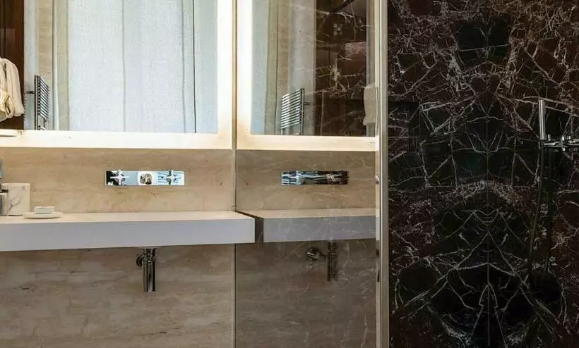 Fotos del hotel Fendi Private Suites:  17