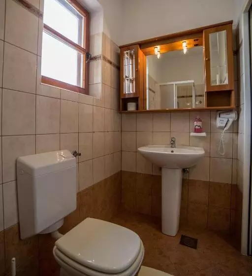 Fotos del hotel Pansion Valbruna:  18