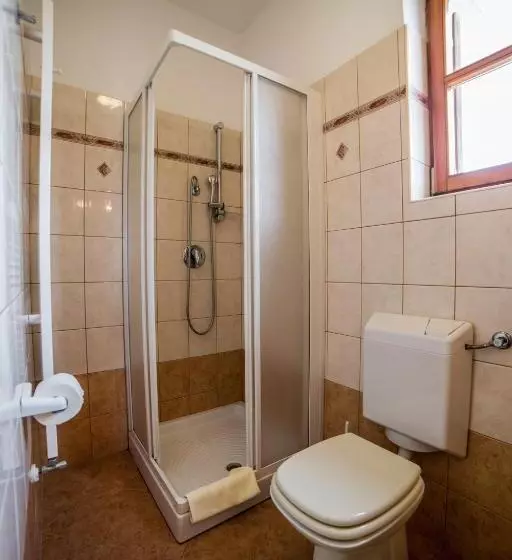 Fotos del hotel Pansion Valbruna:  6