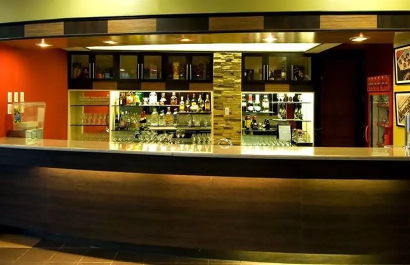 Fotos del hotel Subic Holiday Villas:  16