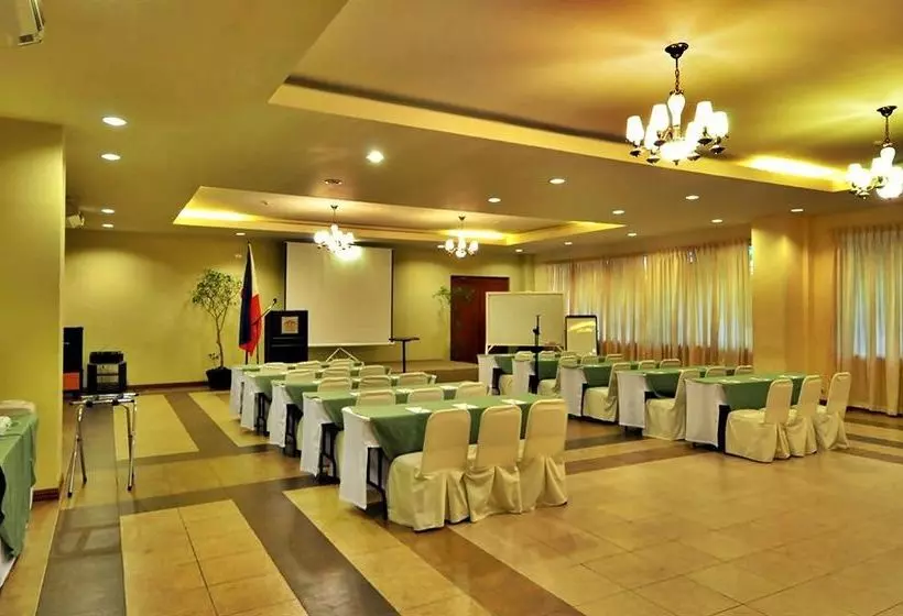 Fotos del hotel Subic Holiday Villas:  17