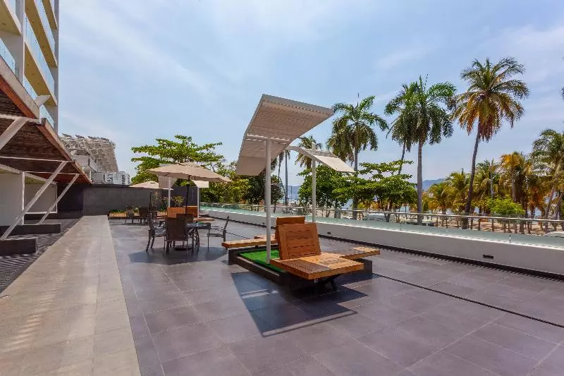 Fotos del hotel Ramada By Wyndham Acapulco  & Suites:  8