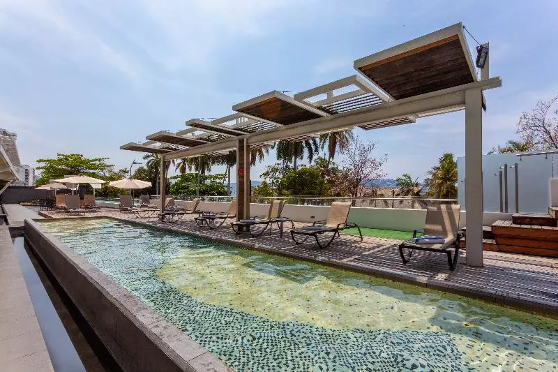 Fotos del hotel Ramada By Wyndham Acapulco  & Suites:  12