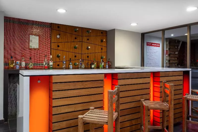 Fotos del hotel Ramada By Wyndham Acapulco  & Suites:  14