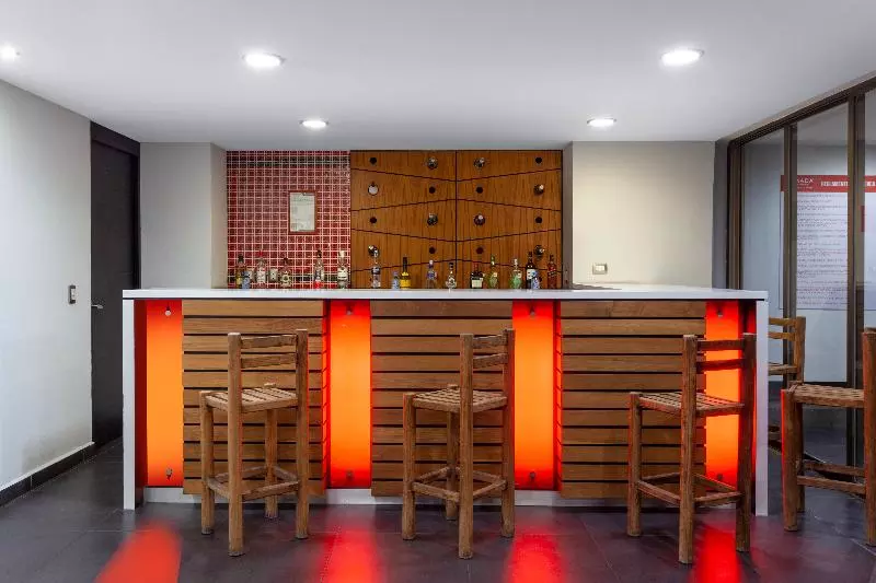 Fotos del hotel Ramada By Wyndham Acapulco  & Suites:  16