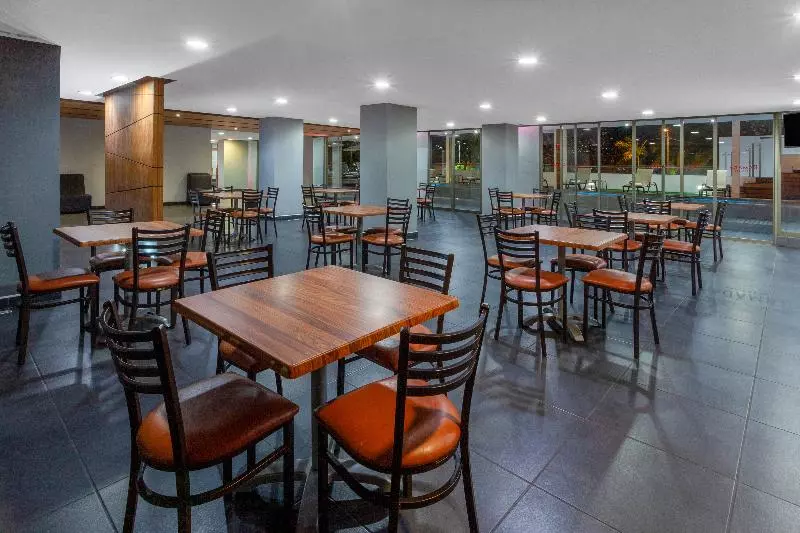 Fotos del hotel Ramada By Wyndham Acapulco  & Suites:  6
