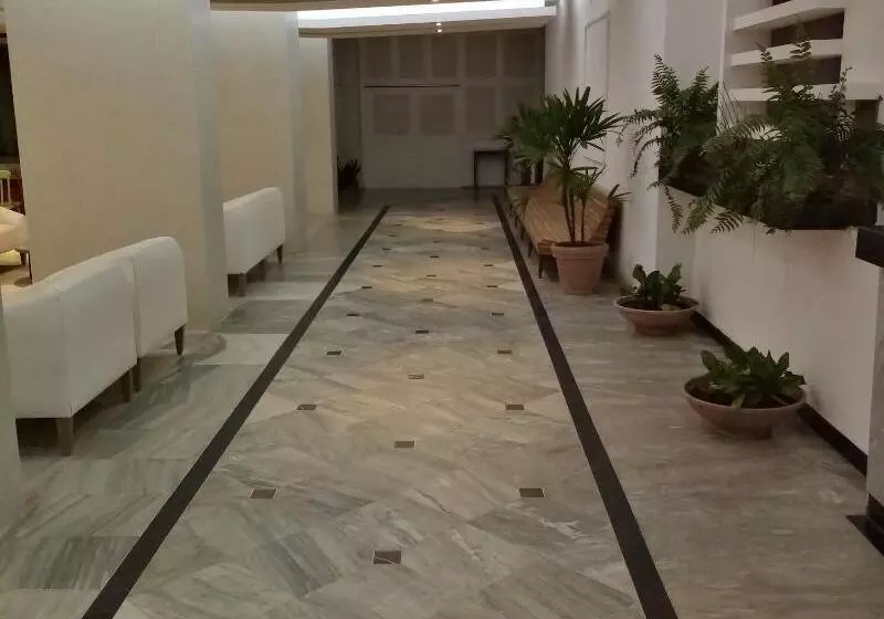 Fotos del hotel Royalty:  11