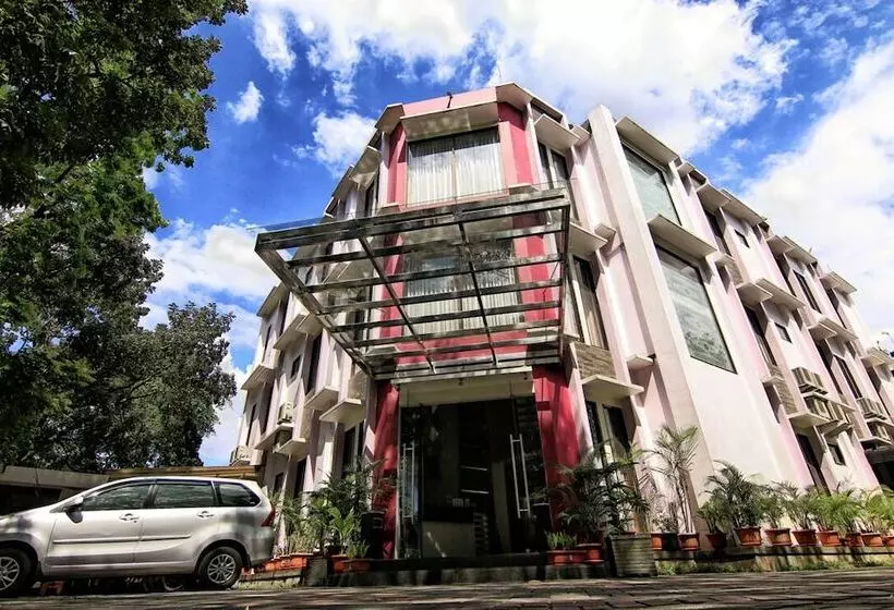 Latief Inn