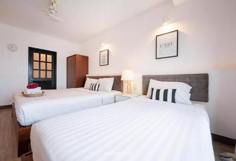 Fotos del hotel The Corner Lodge:  15