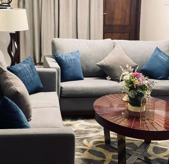 Fotos del hotel Laten Suites:  19