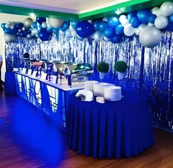 Fotos del hotel The Alpa Hotel And Restaurant:  8