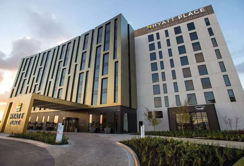 Hyatt Place Melbourne, Essendon Fields