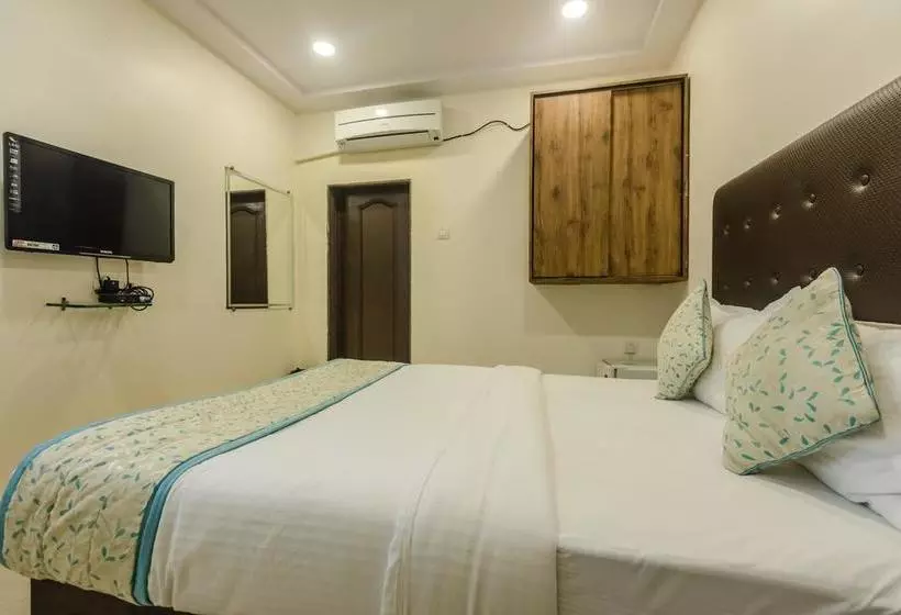 Fotos del hotel Oyo Rooms Near Kokilaben Hospital:  16