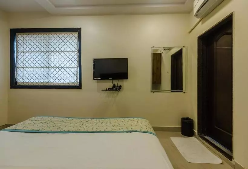 Fotos del hotel Oyo Rooms Near Kokilaben Hospital:  15
