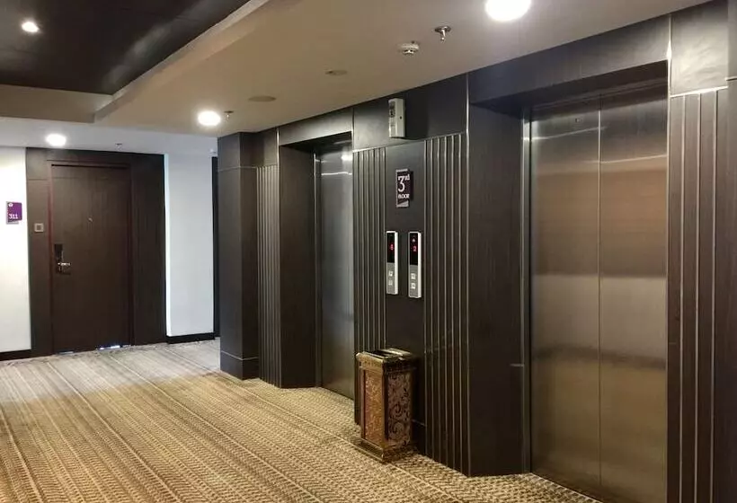 Fotos del hotel Asialink Easy By Prasanthi Formerly The Evitel:  3