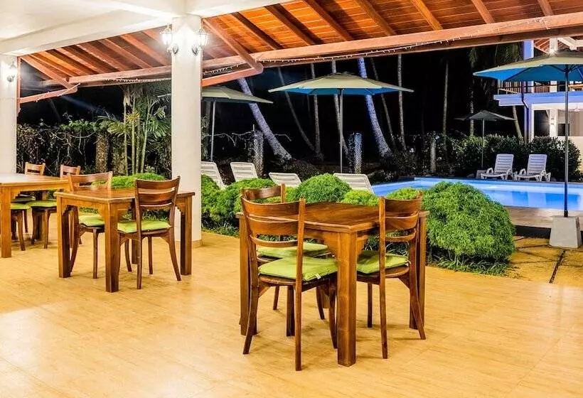 Fotos del hotel Green Parrot Beach Resort:  10