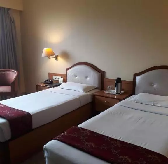 Fotos del hotel The Samrat Hotel Near Pune Railway Station:  12
