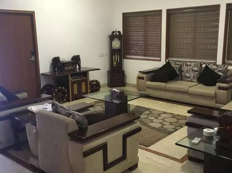 Avenue 11 Boutique Residences, Poes Garden Chennai