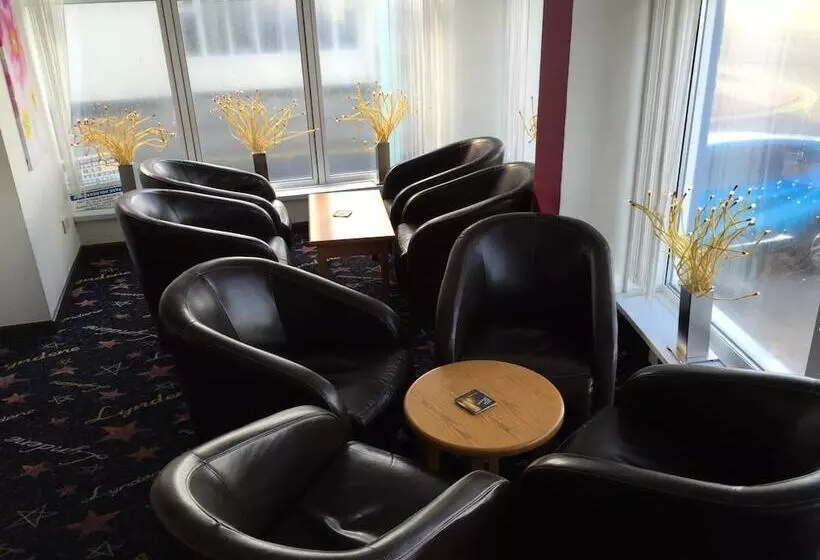 Fotos del hotel Lyndene:  2